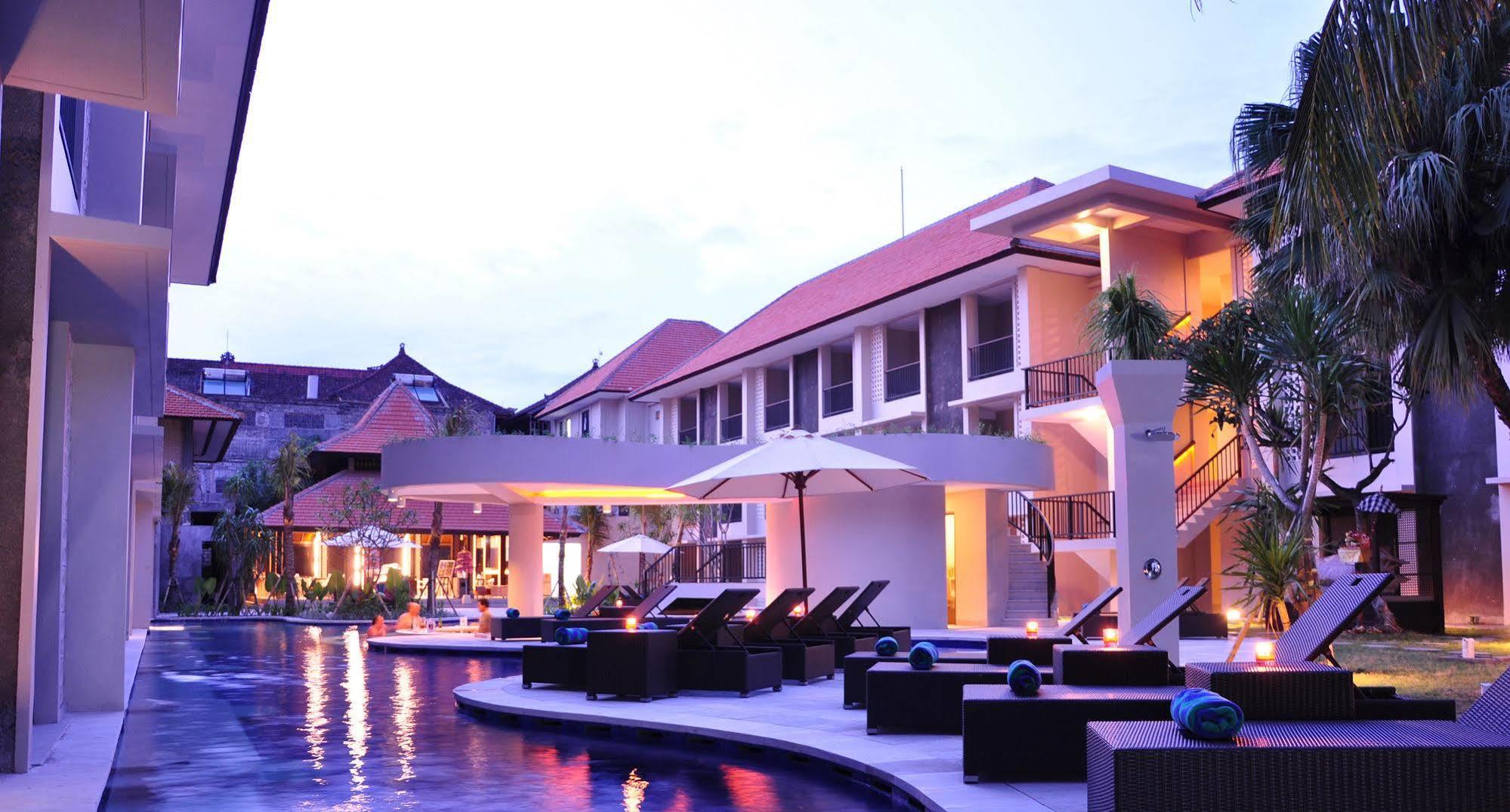 Grand Barong Resort Kuta Lombok Exterior foto